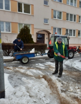 Chodnik należy tylko odśnieżyć